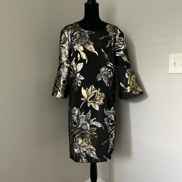 Trina Turk Rachelle Gold Floral Jacquard Formal Dress - Picture 2 of 6